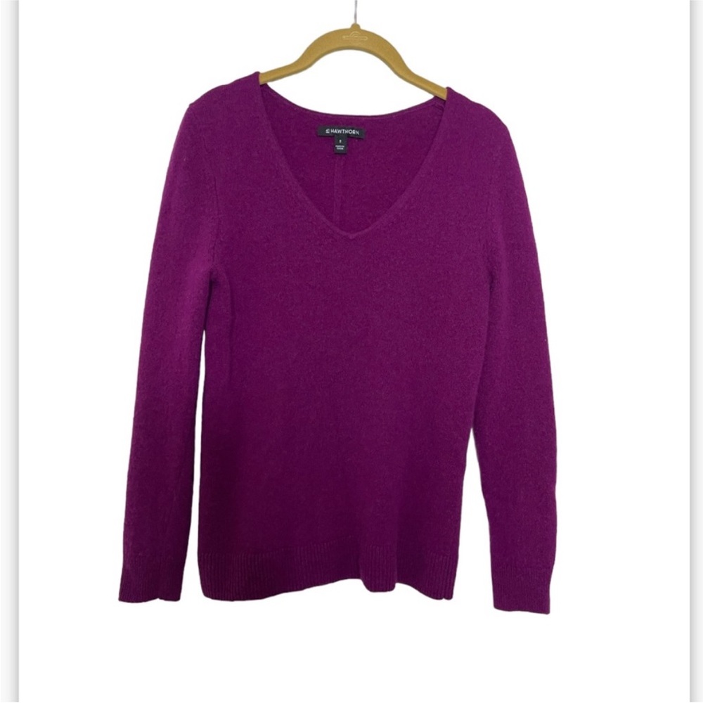 41 Hawthorn Women's V-Neck Cashmere Sweater in Purple